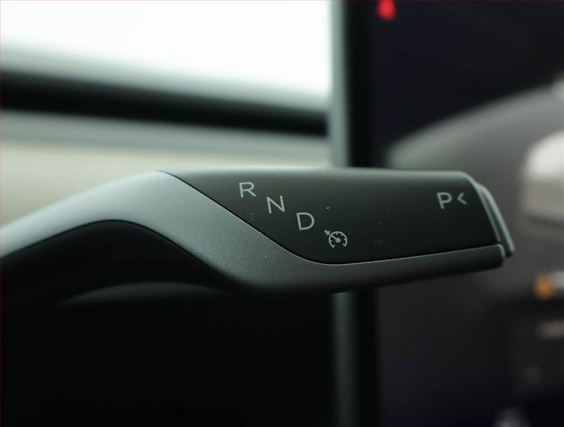 Tesla Model Y (2023) Long Range AWD 79kWh, SoH 92% - fotka 13 z 21