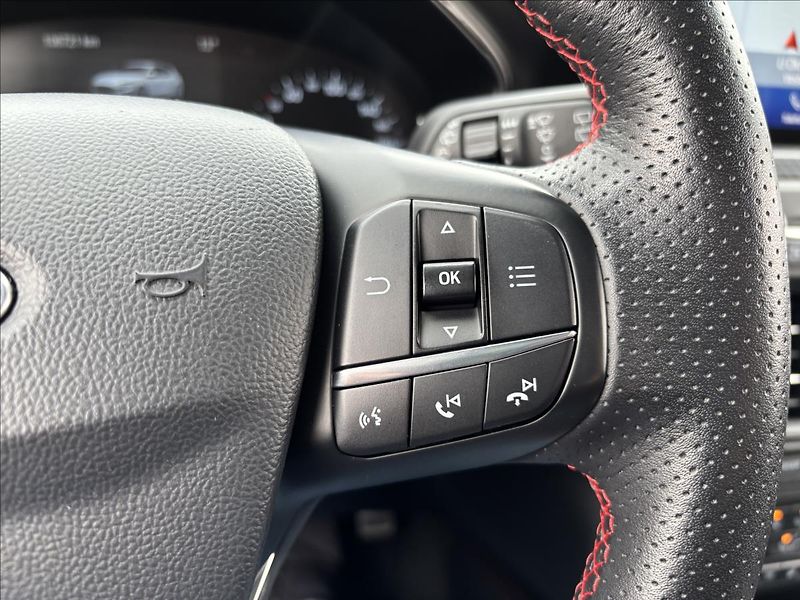Ford Focus 1,0 EcoBoost 92 kW ST Line - fotka 25 z 35