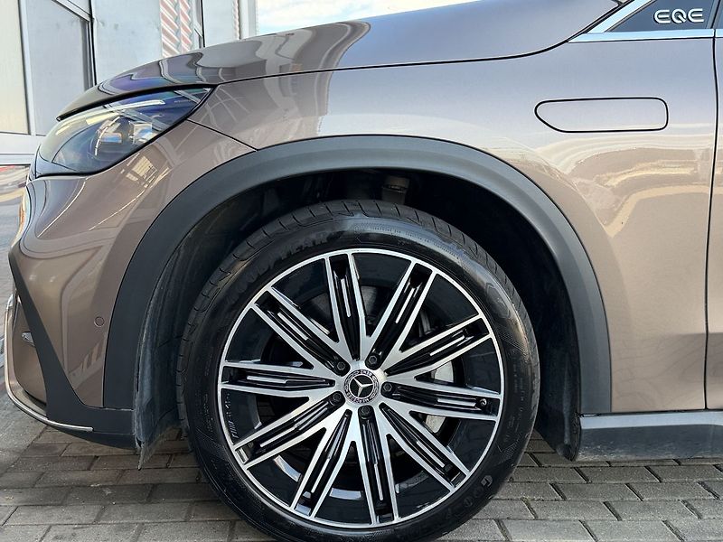 Mercedes-Benz EQE 500 AMG 4MATIC SUV - fotka 26 z 39