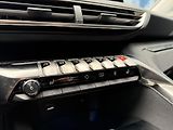 Peugeot 5008 (2017) ALLURE PureTech 130k EAT6 - náhled 25