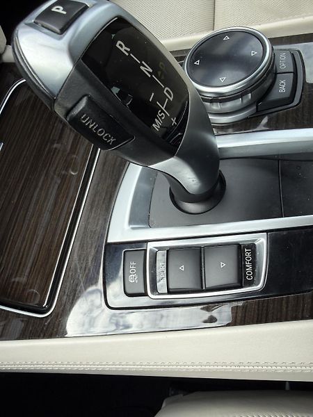 BMW Řada 7 730D koupeno v ČR DPH - fotka 19 z 35
