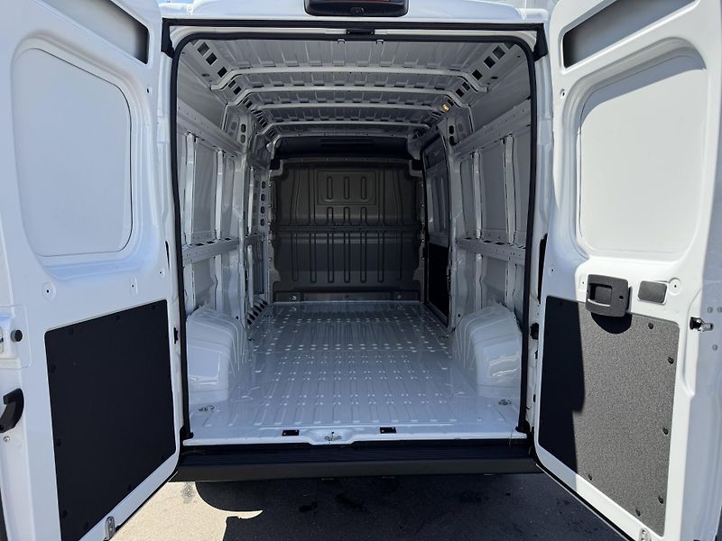 Opel Movano (2026) L3H2 3500 6°MT 2,2 CDTi - fotka 10 z 12