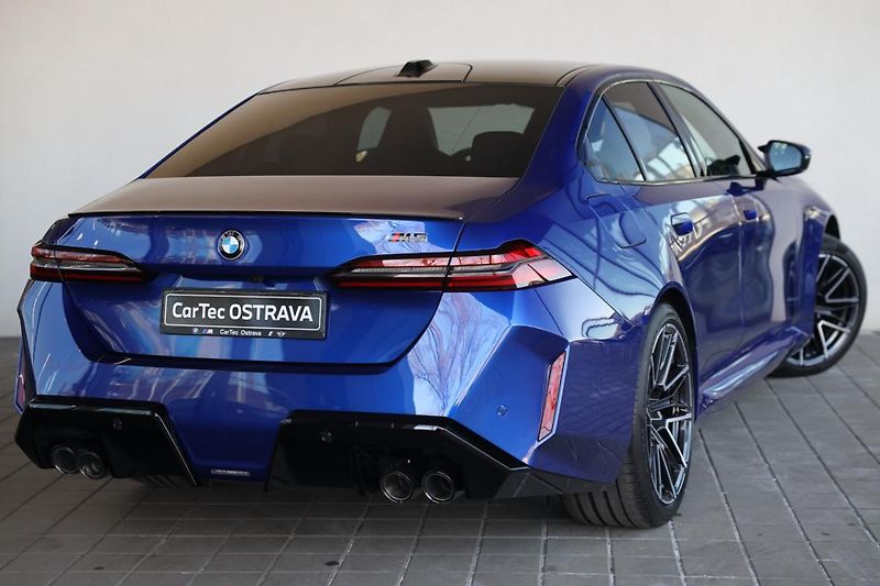 BMW M5 - fotka 3 z 20