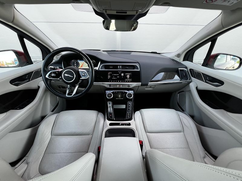 Jaguar I-Pace EV400 AWD HSE 90kWh SOH 98% - fotka 9 z 27