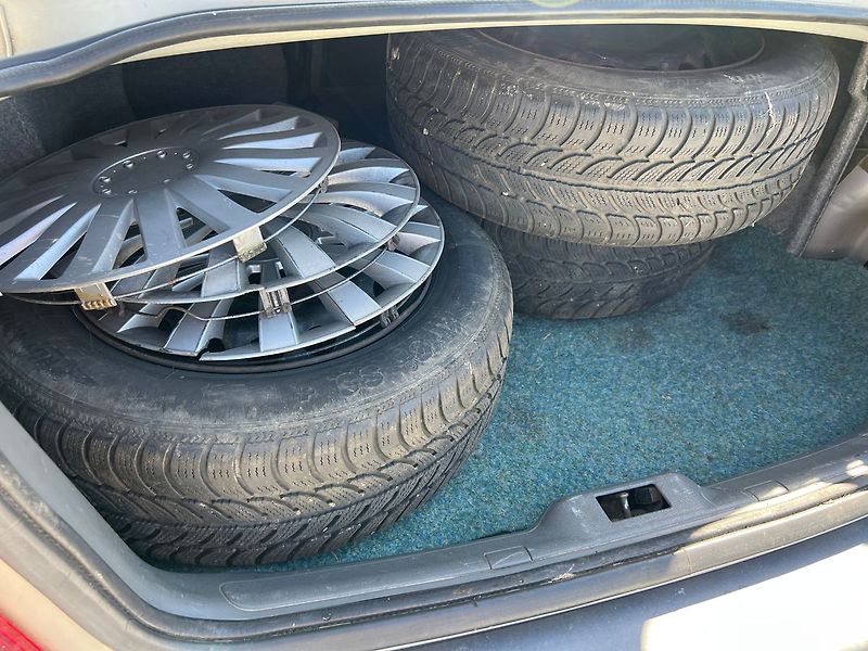 Volvo S80 2.5 TD 5V - fotka 11 z 16