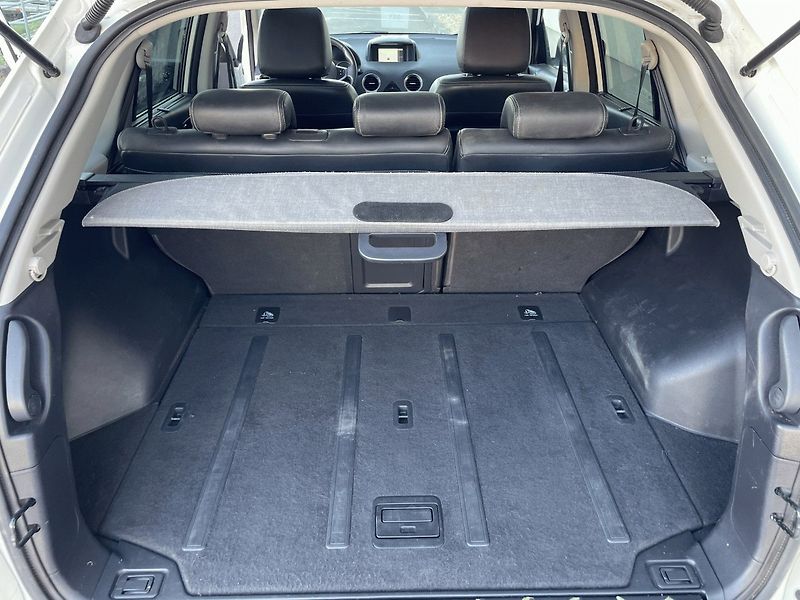Renault Koleos (2011) BOSE 2,0dCi 175k 4x4 - fotka 25 z 27