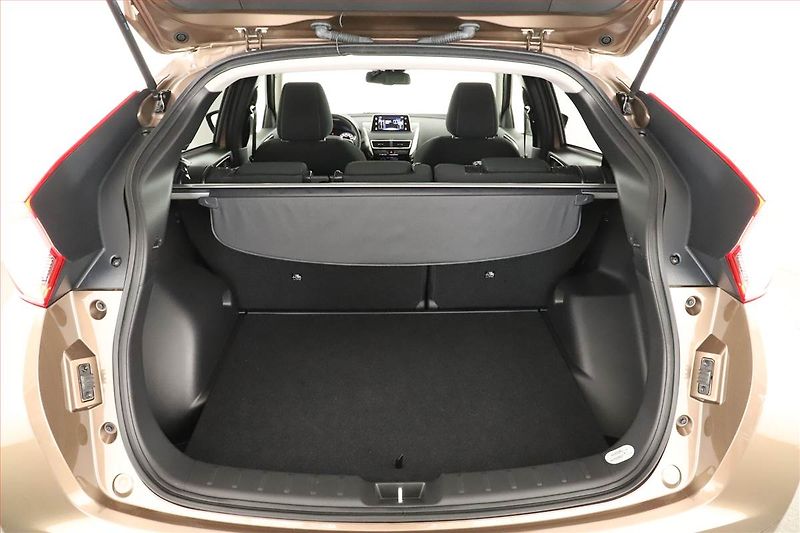 Mitsubishi Eclipse Cross (2019) 1.5 T-MIVEC - fotka 13 z 14