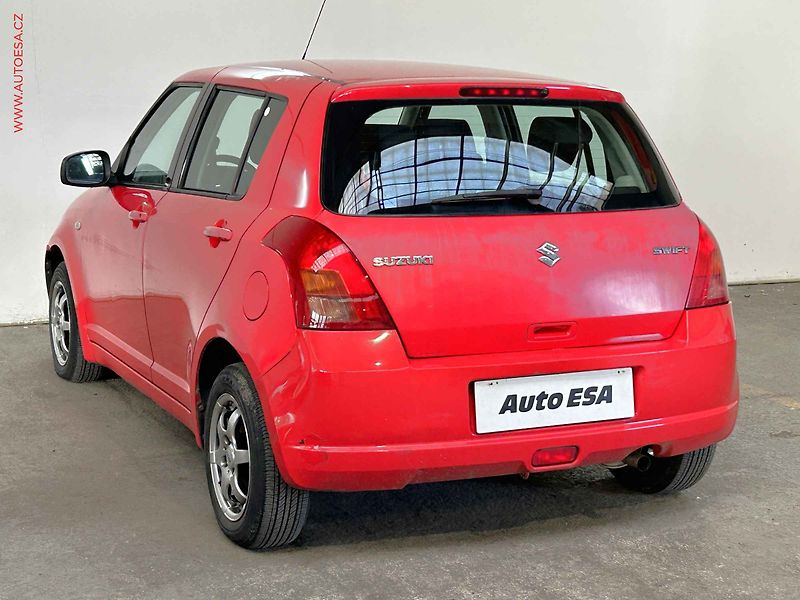 Suzuki Swift (2005) 1.3i, ČR - fotka 6 z 13