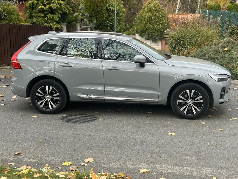 Volvo XC60 (2025) T6 RECHARGE PHEV 4WD ČR 1.maj  - fotka 17 z 46