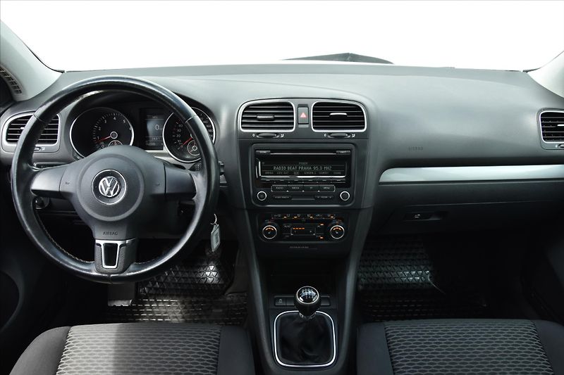 Volkswagen Golf 1.2 TSI 77kW TREND SERVIS. KN. - fotka 13 z 20