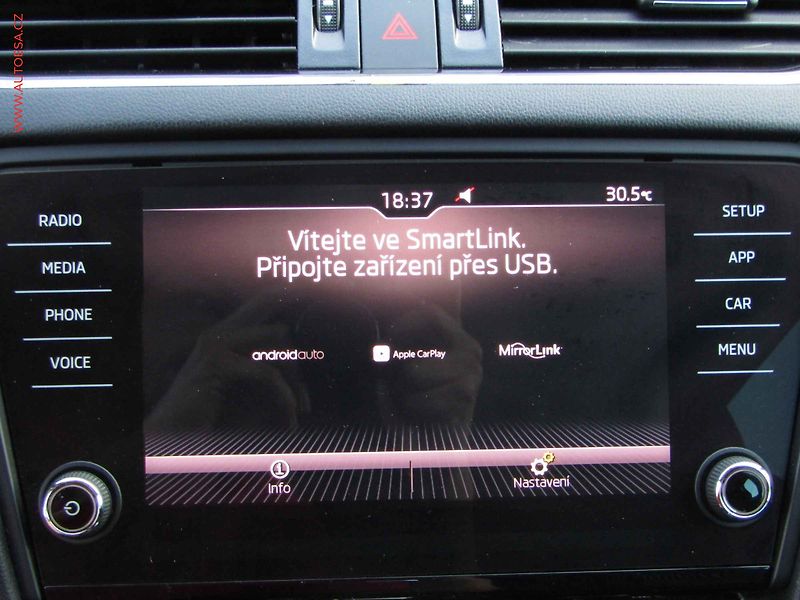 Škoda Octavia (2017) 2.0 TDi 4x4, ČR, Style, DSG - fotka 17 z 19