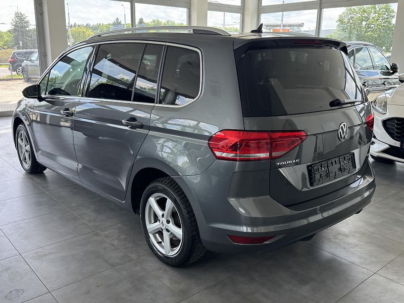 Volkswagen Touran (2020) 1,5TSi DSG 7.MÍST NAVIGACE ACC - fotka 5 z 31