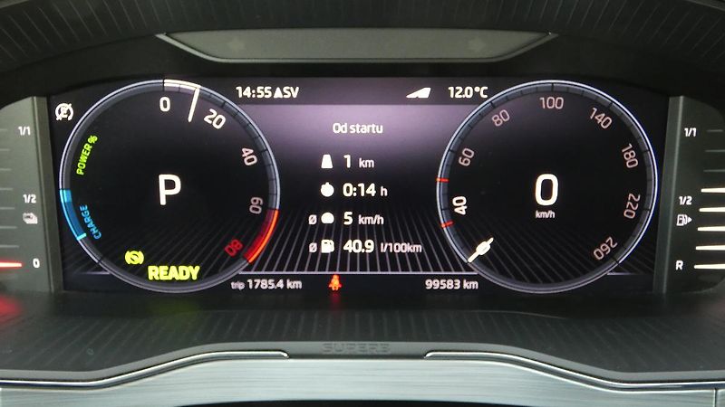 Škoda Superb 1.4 TSI iV Ambition DSG - fotka 14 z 23