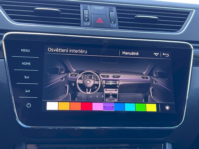 Škoda Superb (2018) L&K 2.0 TDI 140kW DSG 4x4 Comb - fotka 21 z 35