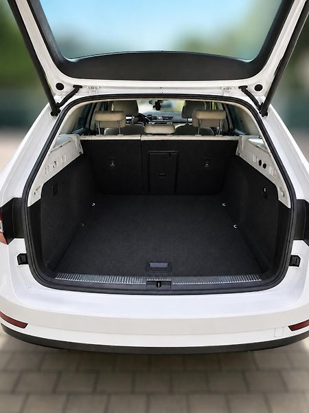 Škoda Superb (2015) - fotka 9 z 11