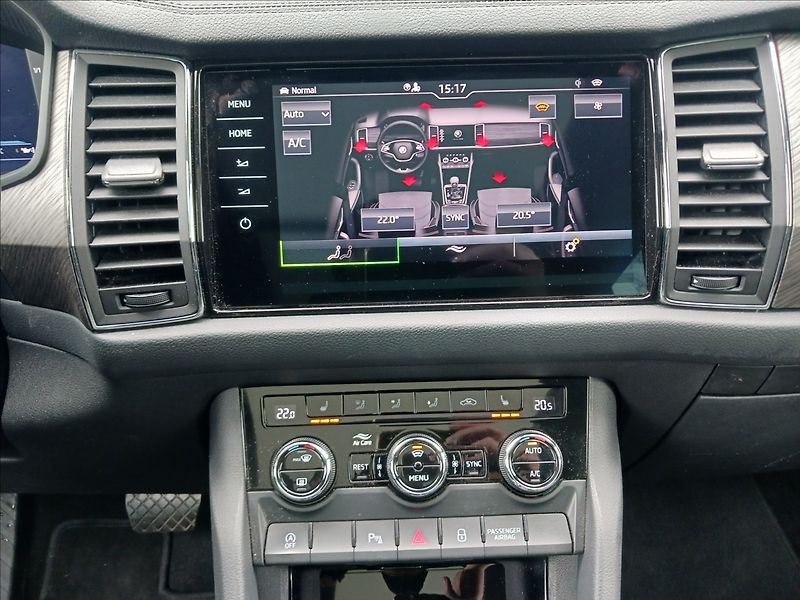 Škoda Kodiaq 2,0 147 kW DSG 4x4 STYLE PLUS - fotka 17 z 29
