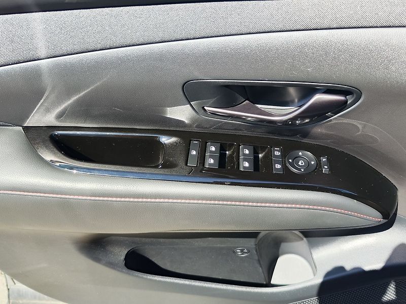 Hyundai Tucson 1.6 T-GDI/158kW N-Line HEV - fotka 32 z 35
