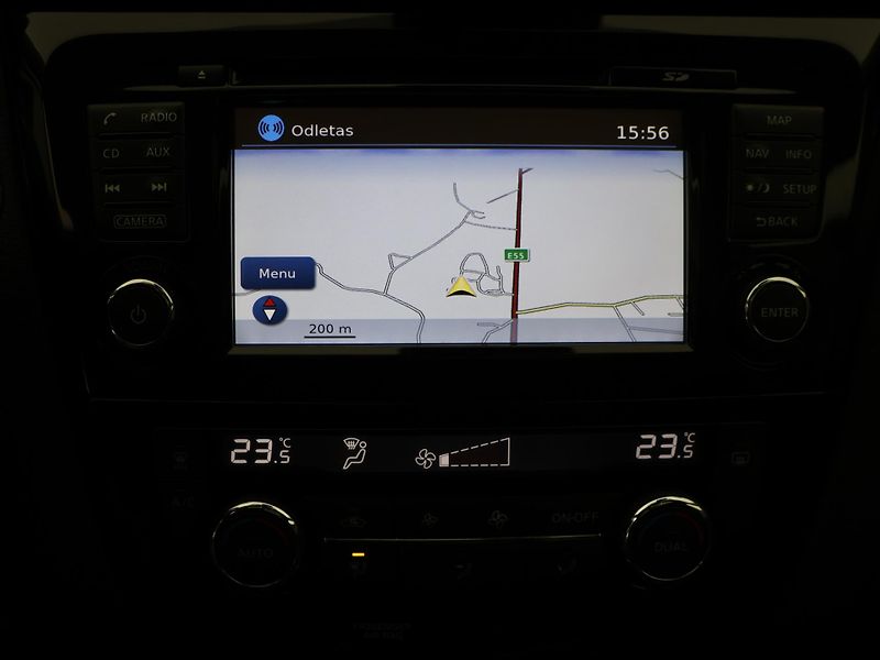 Nissan X-Trail 1,6 dCi 130kw 4WD Kůže Panoram - fotka 24 z 35