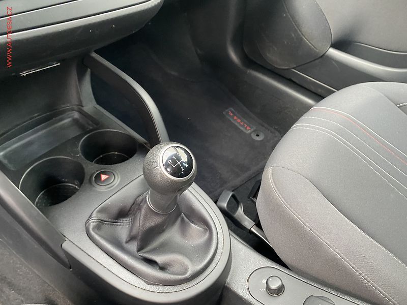 Seat Altea (2012) 1.6TDI XL, ČR, autoAC, temp - fotka 16 z 17