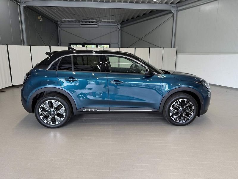 Fiat 600 (2026) La Prima BEV 54kWh 156k - fotka 5 z 23
