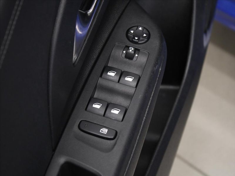 Opel Corsa 0,0 50kWh 41tkm. 1.majitel.ČR - fotka 16 z 24