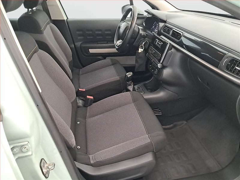 Citroën C3 (2017) 1.2 PureTech, Tempomat - fotka 9 z 17