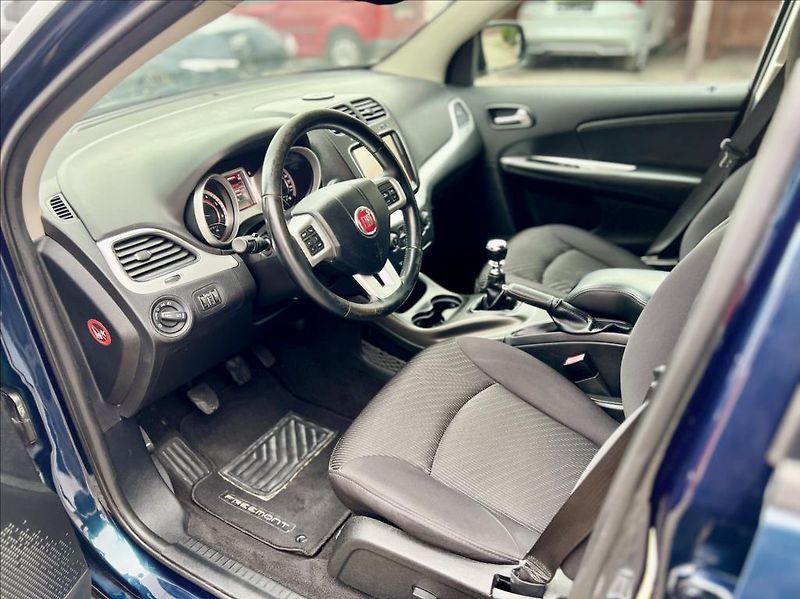 Fiat Freemont 2,0 Mjet URBAN / 7MÍST / - fotka 11 z 43