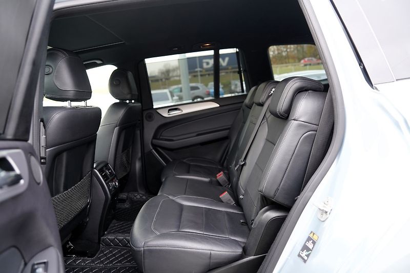 Mercedes-Benz GLS 350d 4Matic, ČR, 7 míst - fotka 36 z 50