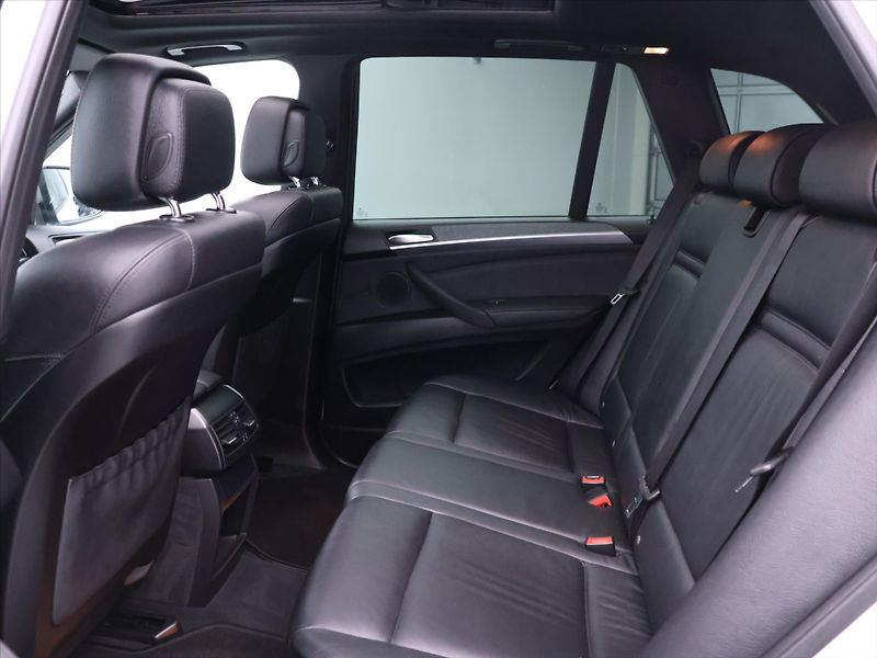 BMW X5 3,0 M50d 280kW Panorama - fotka 15 z 31
