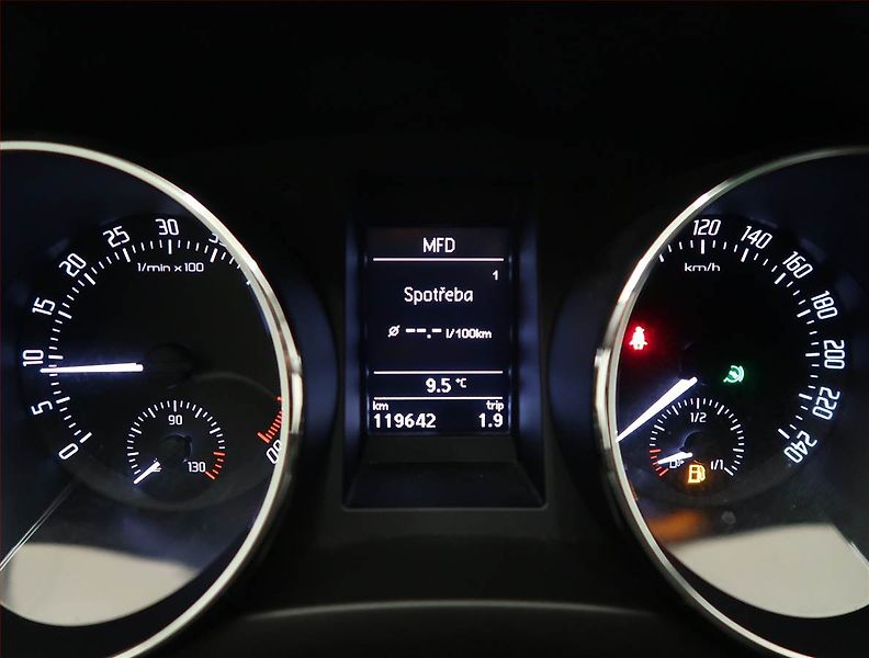 Škoda Yeti (2015) Ambition Plus 2.0 TDI, 4X4 - fotka 11 z 14