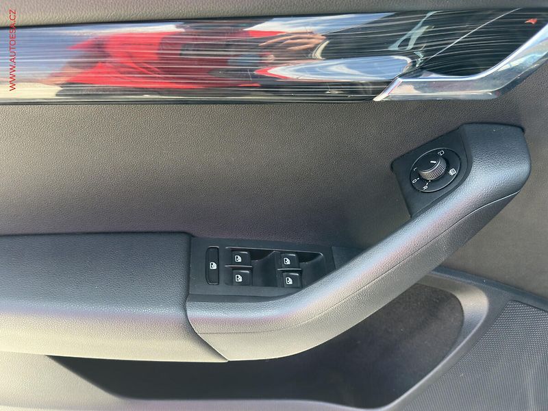 Škoda Octavia (2018) 1.8 TSi 4x4, ČR, DSG, navi - fotka 11 z 21