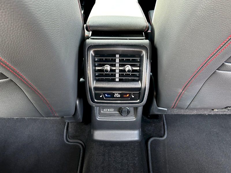 Škoda Kodiaq (2026) 2.0 TSI 195kW 4x4 DSG RS - fotka 27 z 35