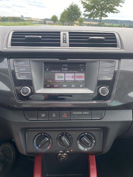 Škoda Fabia (2015) 1.2tsi Monte Carlo - fotka 15 z 21
