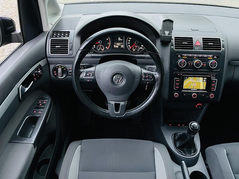 Volkswagen Touran 1.4TSI VÝHŘEV SERVISKA TAŽNÉ - fotka 24 z 43