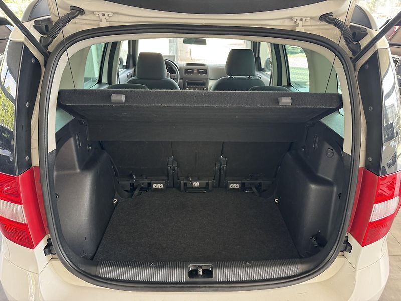 Škoda Yeti (2014) 1,6TDi GREENLINE  - fotka 17 z 21