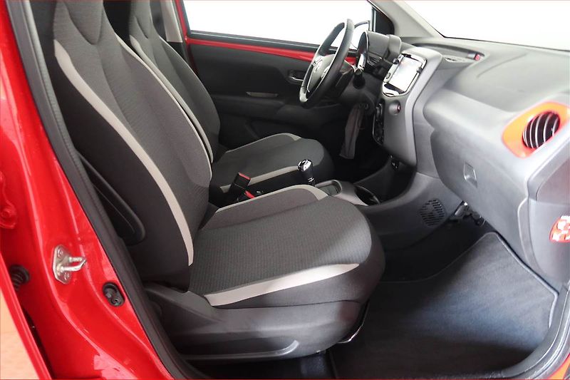 Toyota Aygo (2021) 1.0 VVT-i - fotka 9 z 19
