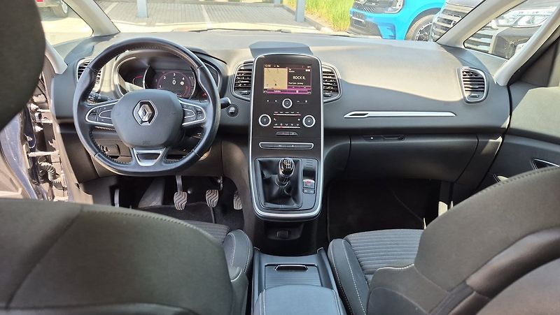 Renault Grand Scénic Energy Business 1,6 DCi 96 kW - fotka 13 z 23