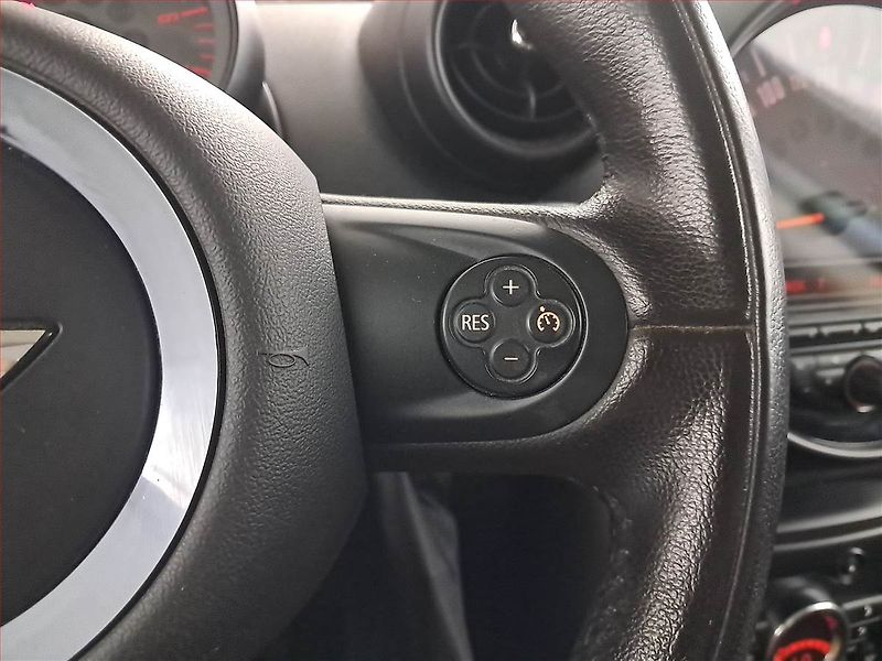 Mini Countryman (2016) Cooper D ALL4, 4X4 - fotka 16 z 17