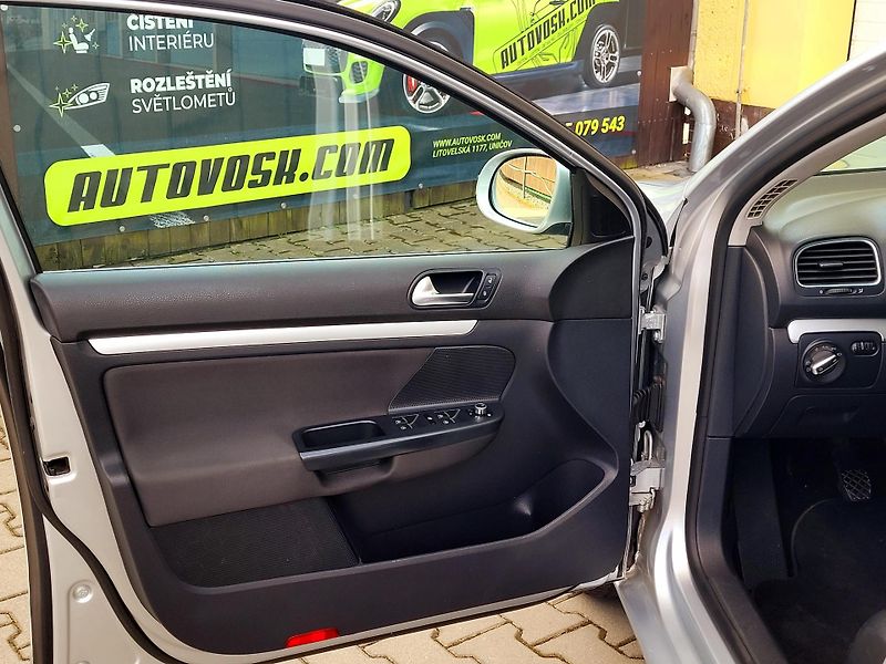 Volkswagen Golf 1,4 TSi Highline ROZVODY     - fotka 38 z 40