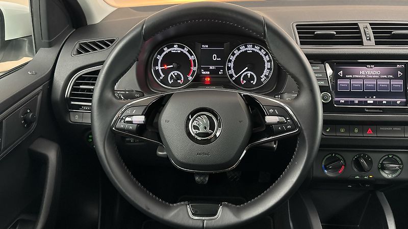 Škoda Fabia 1.0 TSI Ambition Combi - fotka 9 z 23
