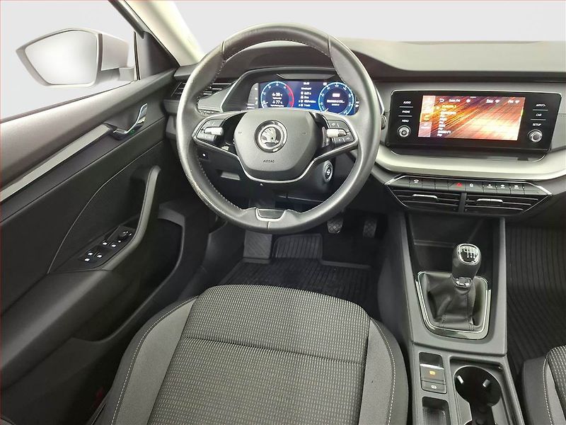Škoda Octavia (2023) Ambition 2.0 TDI, ČR,1.maj - fotka 7 z 15