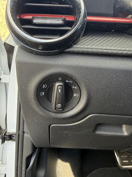 Škoda Fabia Monte Carlo 1.0 TSI 85 kW - fotka 23 z 26