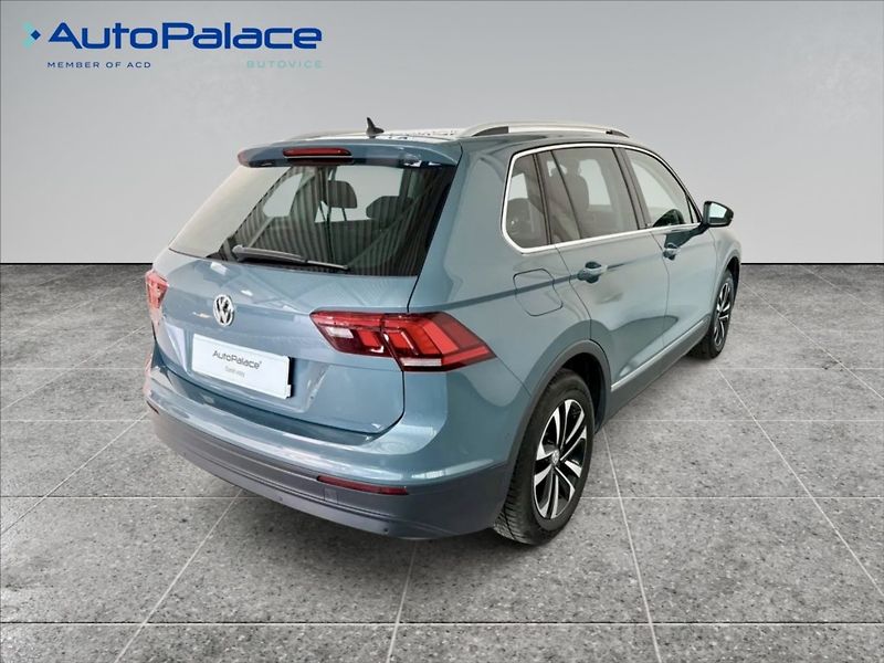 Volkswagen Tiguan 1,5 TSI NAVIGACE - fotka 4 z 23