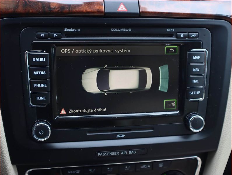 Škoda Superb (2011) 2.0 TDI, Navi, Xenony - fotka 18 z 18