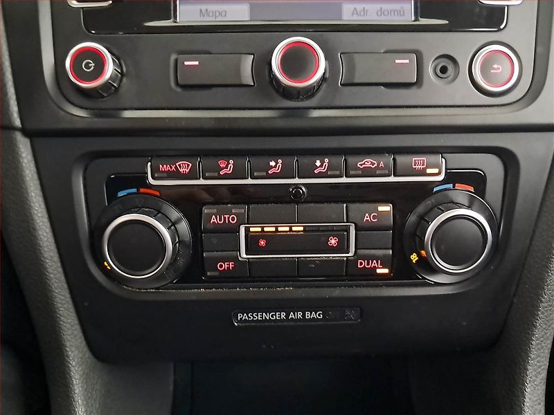 Volkswagen Golf (2010) 1.6 TDI, nová STK, udržované - fotka 14 z 15