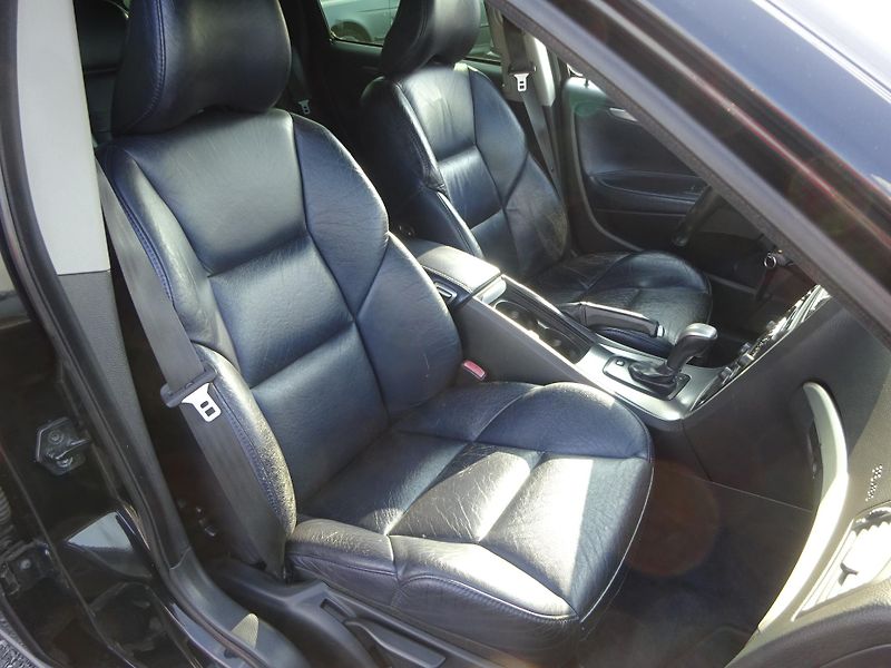 Volvo V70 2.5T 220kW R AWD AUTOMAT - fotka 9 z 32