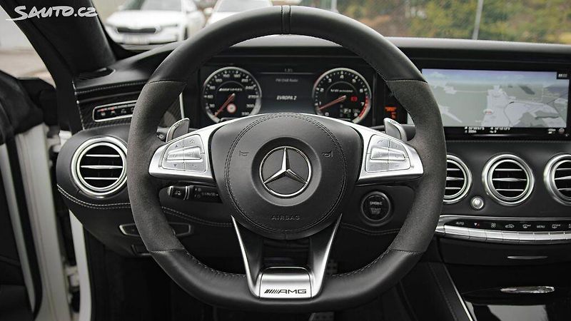 Mercedes-Benz Třídy S S63 AMG 4MATIC cabrio 585 PS - fotka 19 z 48