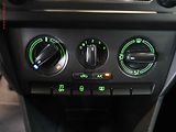 Škoda Rapid (2013) 1.6 TDI, 1.maj,ČR, Park. - náhled 14