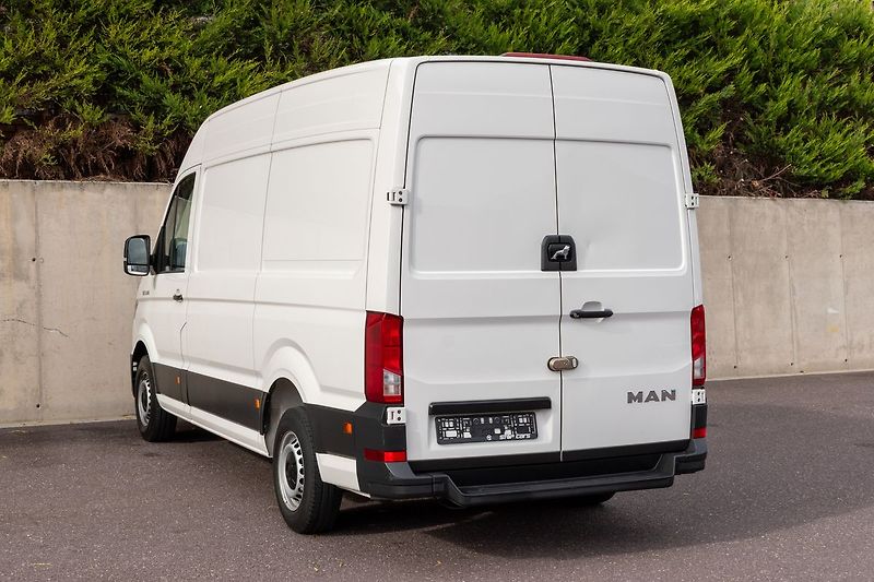 Volkswagen Crafter 2.0 TDI L2H2*DPH*40t.KM* - fotka 4 z 28