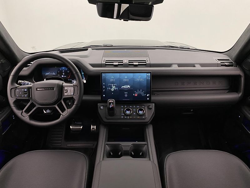 Land Rover Defender (2026) P635 OCTA BLACK AWD - fotka 2 z 74